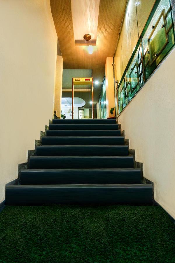 Airport Hotel Runway New Delhi Luaran gambar