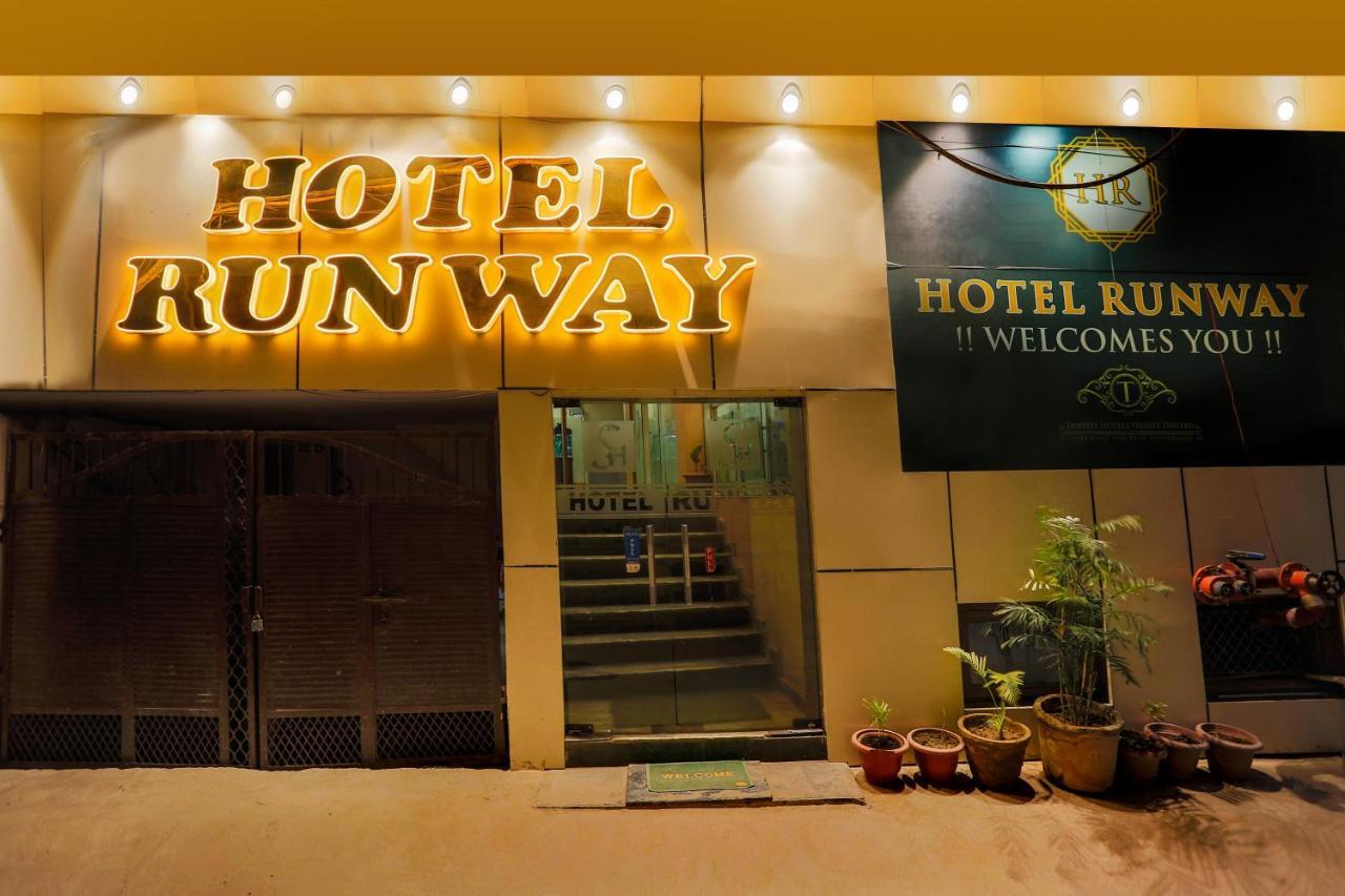 Airport Hotel Runway New Delhi Luaran gambar