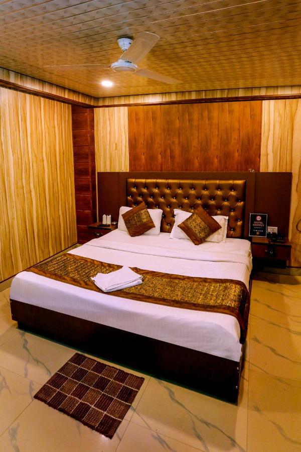 Airport Hotel Runway New Delhi Luaran gambar